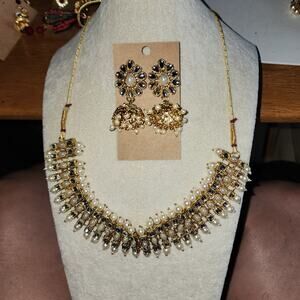 BOLLYWOOD INDIAN ORNATE NECKLACE AND EARRINGS COMBO SET